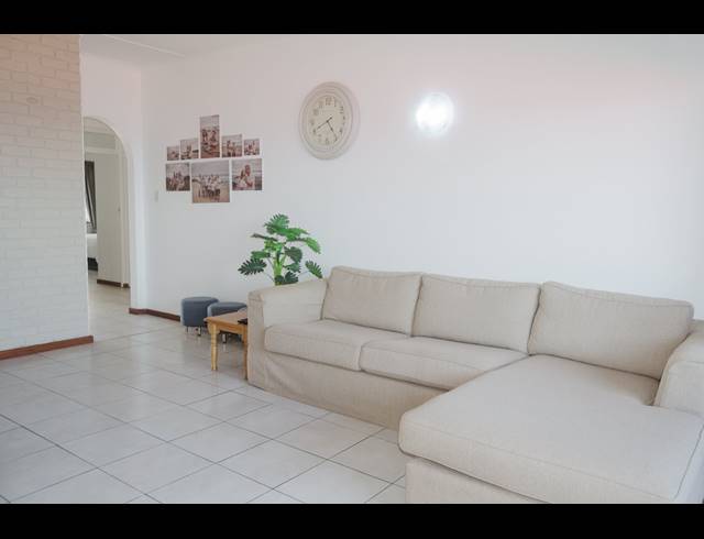 3 BEDROOM APARTMENT FOR SALE IN SCOTTBURGH CENTRAL